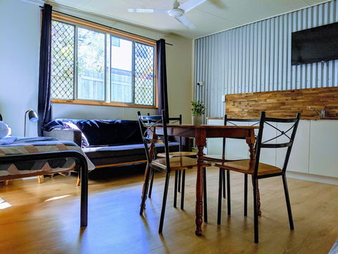 Woolshed Eco Lodge - Rental Cars 3