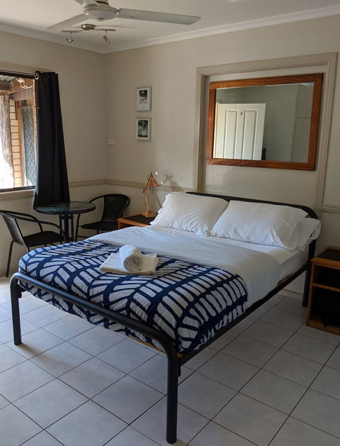 Woolshed Eco Lodge - Rental Cars 2
