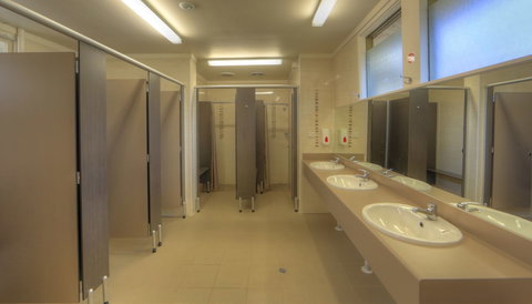 Kosciuszko Tourist Park - Rental Cars 5