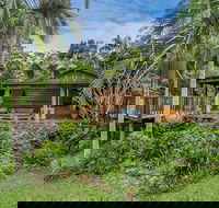 1 Bedroom Home Surrounded By Nature - Rental Cars