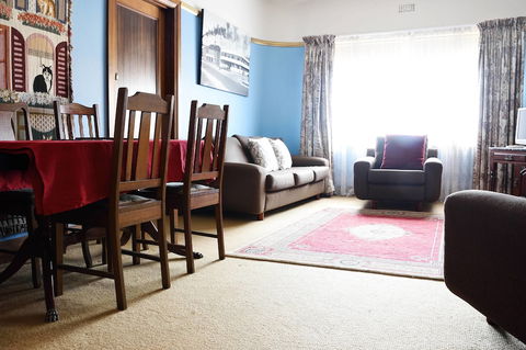 Apartments Downtown - Rental Cars 5