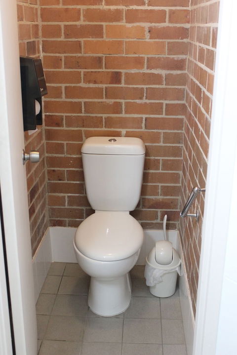 Acacia Motor Inn Armidale - Rental Cars 6