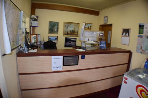 Acacia Motor Inn Armidale - Rental Cars 2