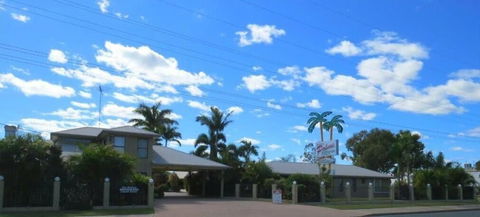 Biloela Palms Motor Inn - Rental Cars 1