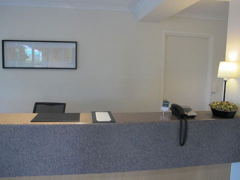 Coal Valley Motor Inn, Morwell - Rental Cars 3