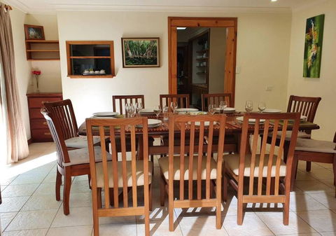 Artisan Spa Views - Rental Cars 1