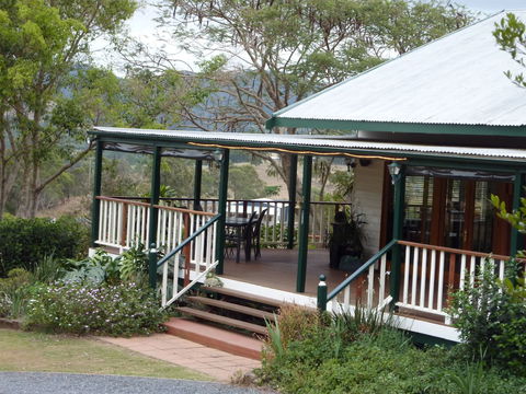 Amamoor Homestead B&B And Country Cottages - Rental Cars 1