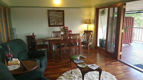 Amamoor Homestead B&B And Country Cottages - Rental Cars 6