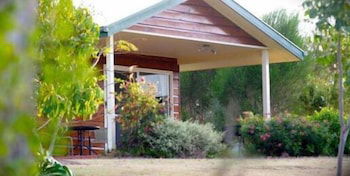 Amamoor Homestead B&B And Country Cottages - Rental Cars 0