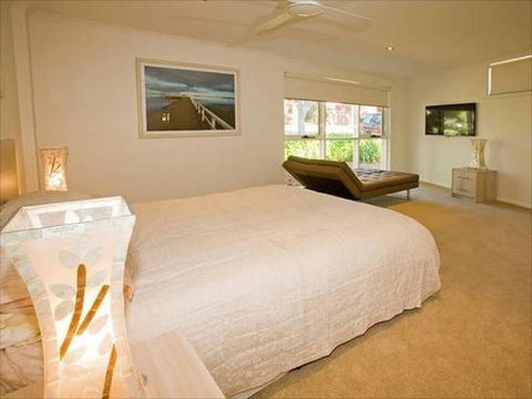 Phillip Island Accommodation - Rental Cars 6