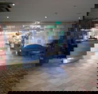 Lake Haven Motor Inn  Palms Restaurant - Rental Cars
