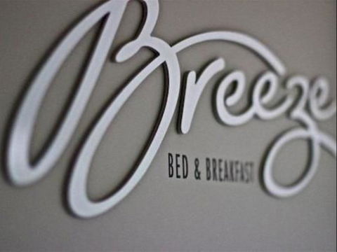 Breeze Bed & Breakfast - Rental Cars 3