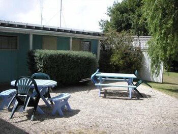 Apollo Bay Backpackers - Rental Cars 5