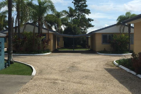 Park Beach Cabins - Rental Cars 1