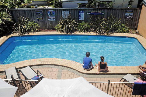 Coffs Harbour YHA Hostel / Backpackers - Rental Cars 2
