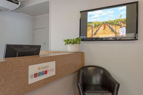 Econo Lodge Toowoomba Motel & Events Centre - Rental Cars 2