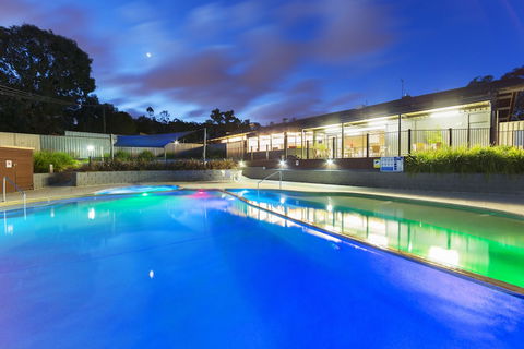 Alivio Tourist Park Canberra - Rental Cars 6
