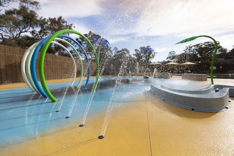 Alivio Tourist Park Canberra - Rental Cars 3