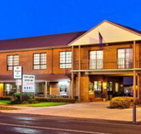 Holbrook Town Centre Motor Inn - Rental Cars