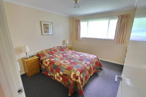 Wangaratta Caravan Park - Rental Cars 3