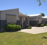 Ashleigh Court Motor Inn - Rental Cars