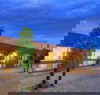 Motel Meneres - Rental Cars