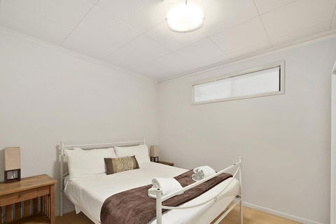 McAuleys Beach House - Rental Cars 3