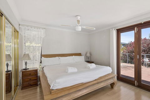McAuleys Beach House - Rental Cars 1