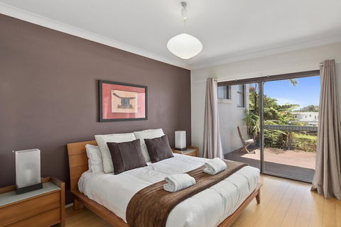 McAuleys Beach House - Rental Cars 2