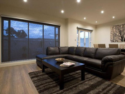 Precinct On Jardine Accommodation - Rental Cars 4