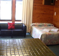 Aaroona Holiday Resort - Rental Cars