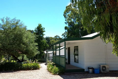 Fernleigh Farmstay & Bike Park - Rental Cars 4
