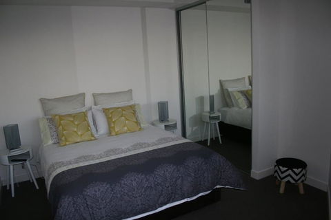 Apartment On King Street - Rental Cars 2