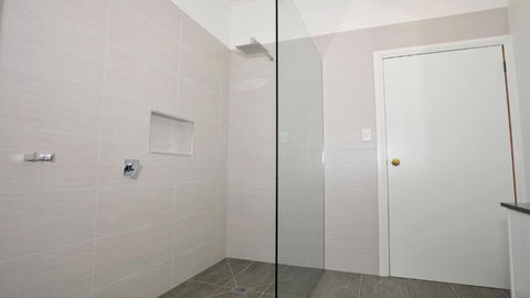 Country Lane Cottage - Rental Cars 4