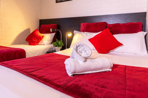 Ascot Budget Inn & Residences - Rental Cars 6