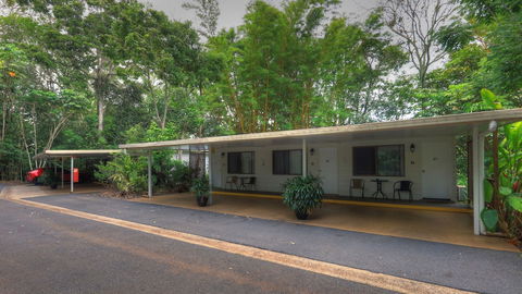 Atherton Hinterland Motel - Rental Cars 0