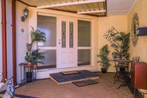 Armadale Cottage Bed & Breakfast - Rental Cars 1
