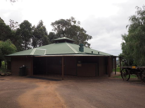 Augusta Sheoak Chalets - Rental Cars 0