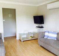 Emerald Apartment - Rental Cars