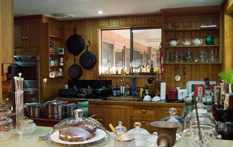 Hideaway Haven Bed & Breakfast - Rental Cars 2
