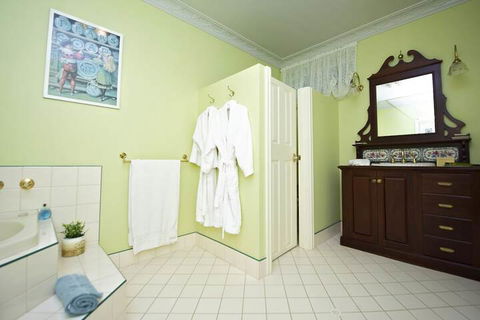 Blackwood Inn Innkeepers House - Rental Cars 7