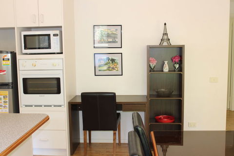 Australian Home Away Ringwood At Bardia - Rental Cars 4
