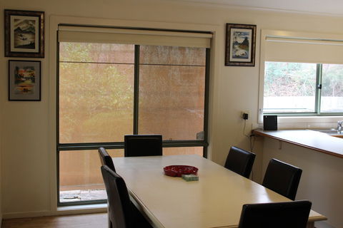 Australian Home Away Ringwood At Bardia - Rental Cars 0