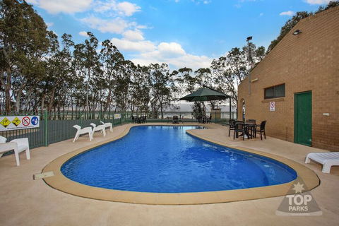 Lake Fyans Holiday Park - Rental Cars 3