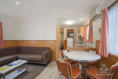 Lake Fyans Holiday Park - Rental Cars 7