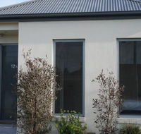 Balcombe Apartments - Rental Cars
