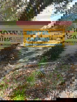 Wagon Wheel Motel - Rental Cars 2