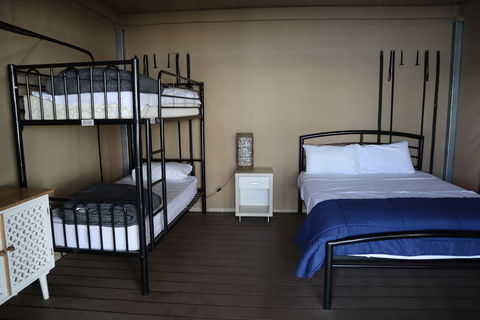 NRMA Lake Somerset Holiday Park - Rental Cars 1