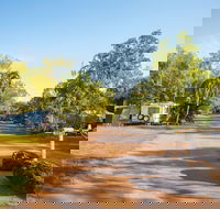 AAOK Lakes Resort  Caravan Park - Rental Cars