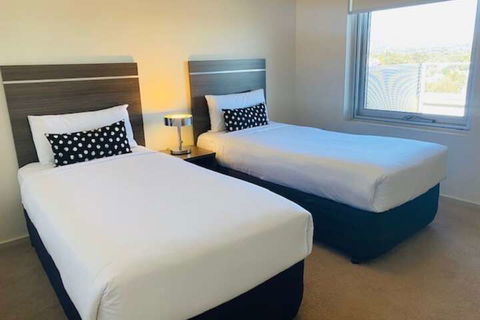 Hume Serviced Apartments - Rental Cars 4